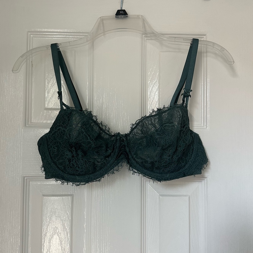 Victoria’s Secret Unlined Lace Balconette Bra 38C in Teal